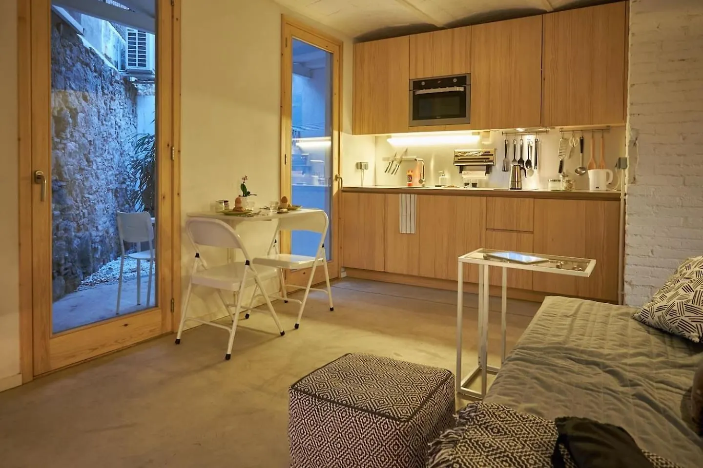 Luxury Patio Apartment Barcelona